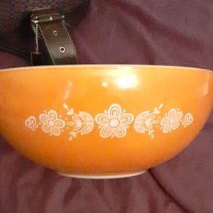 Pyrex 444 4 qt bowl